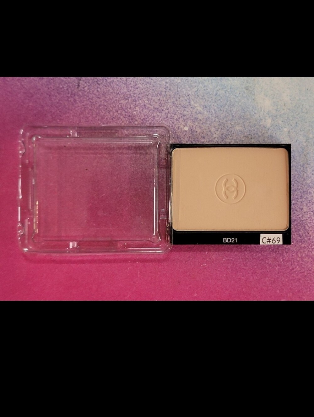 Chanel Ultra Le Teint Powder Foundation Refill Tester BD21